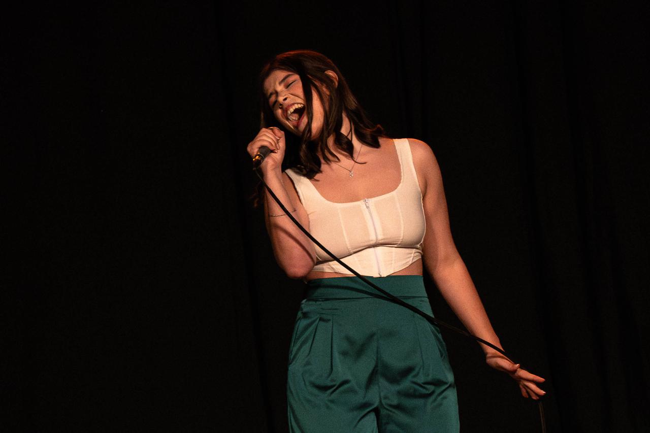 Belen Cieza «La Voz Joven De La Ciudad De Saladillo Que Promete»