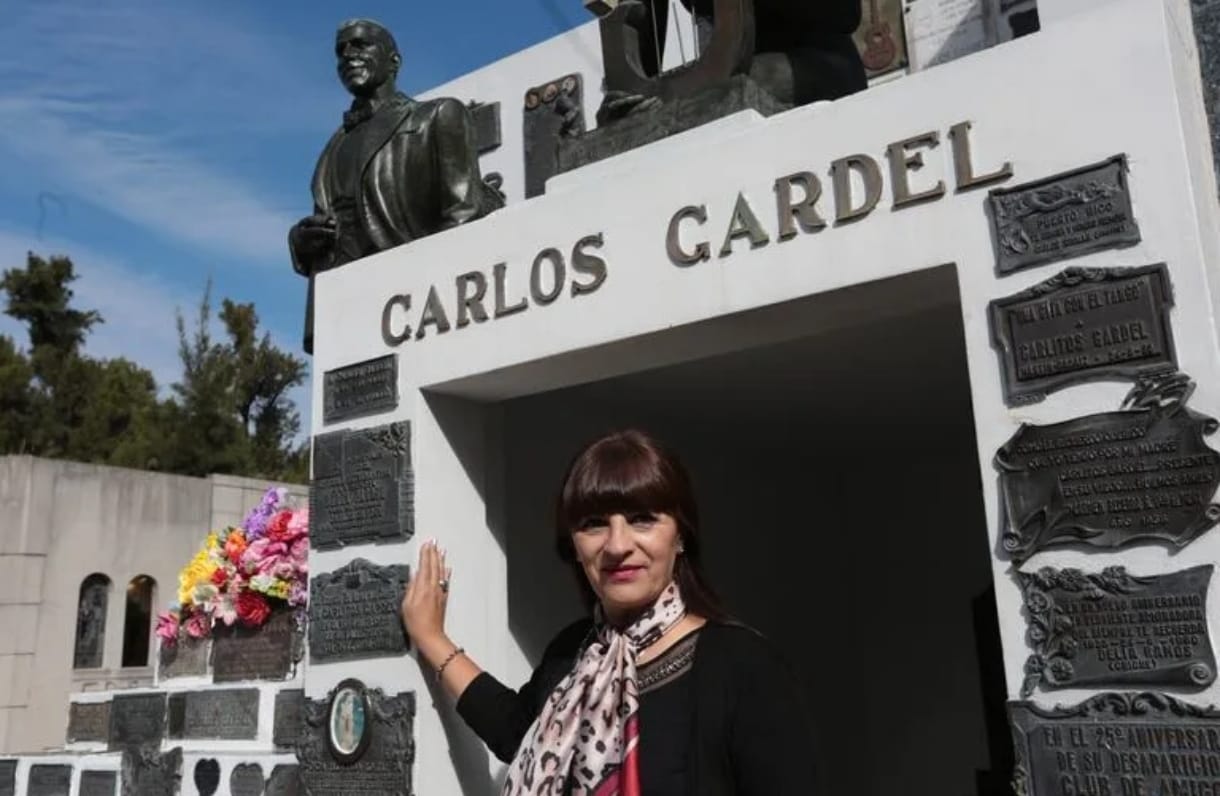 Edit beraldi Sconza- La Guardiana de Gardel Dialogo En «Conectados»