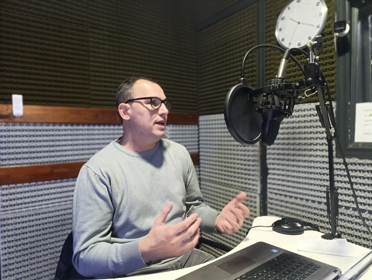 Federico Dorronsoro- «Veo Una Ciudad Apagada» Paso Por La Mañana De «Conectados»