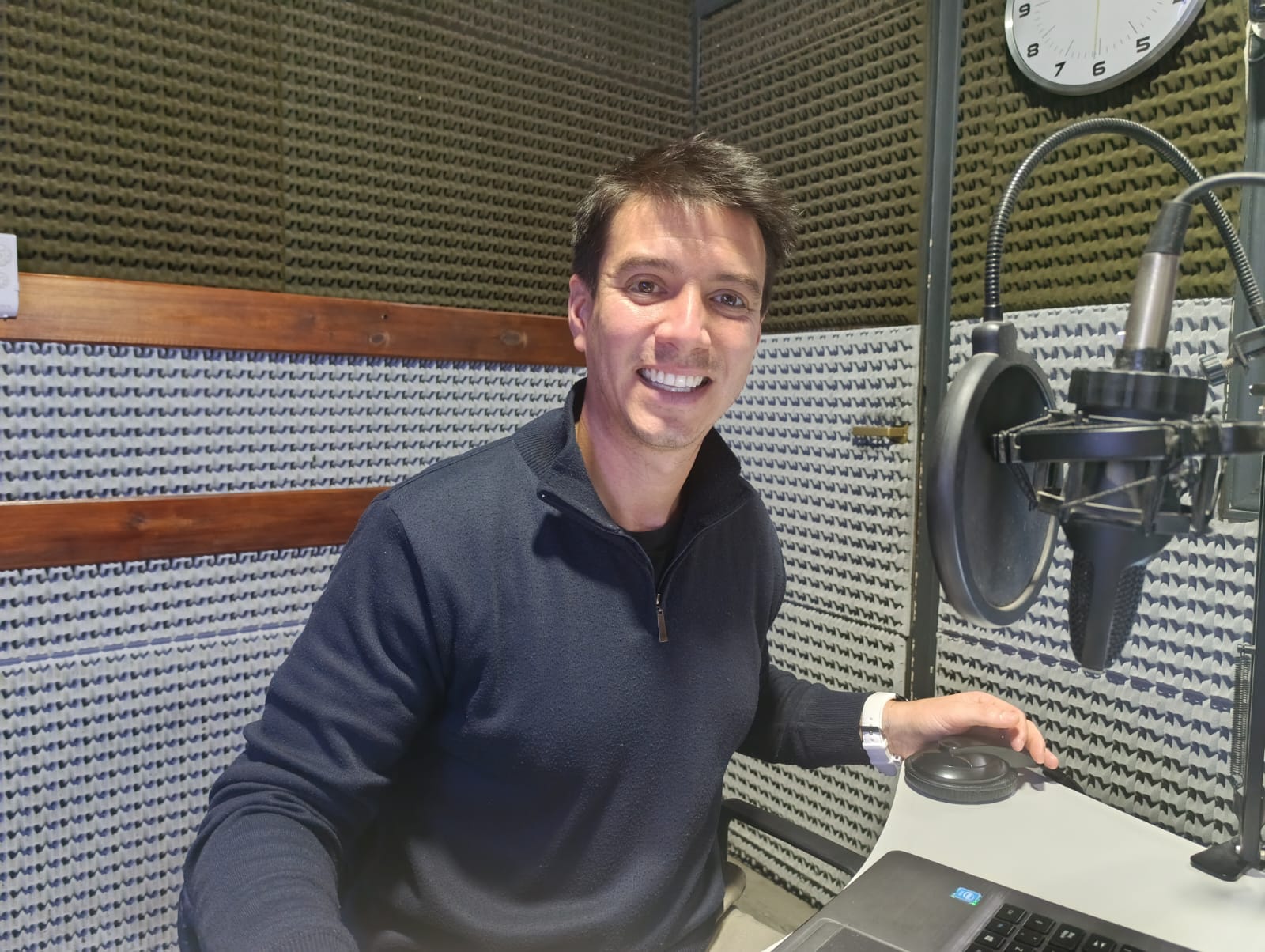 Adriano De Benedetto-Comision Aeroclub Las Flores